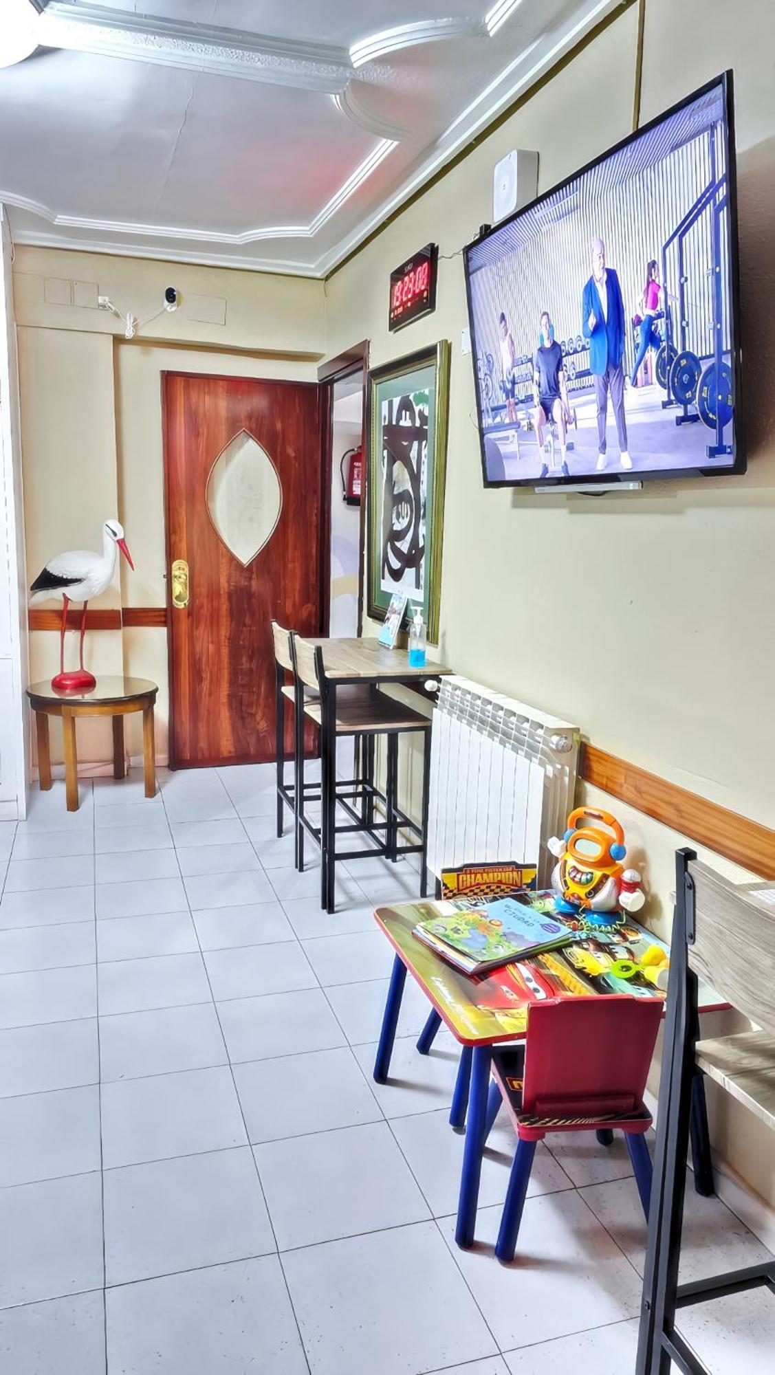 Hostal La Rosa กาเซเรส ภายนอก รูปภาพ
