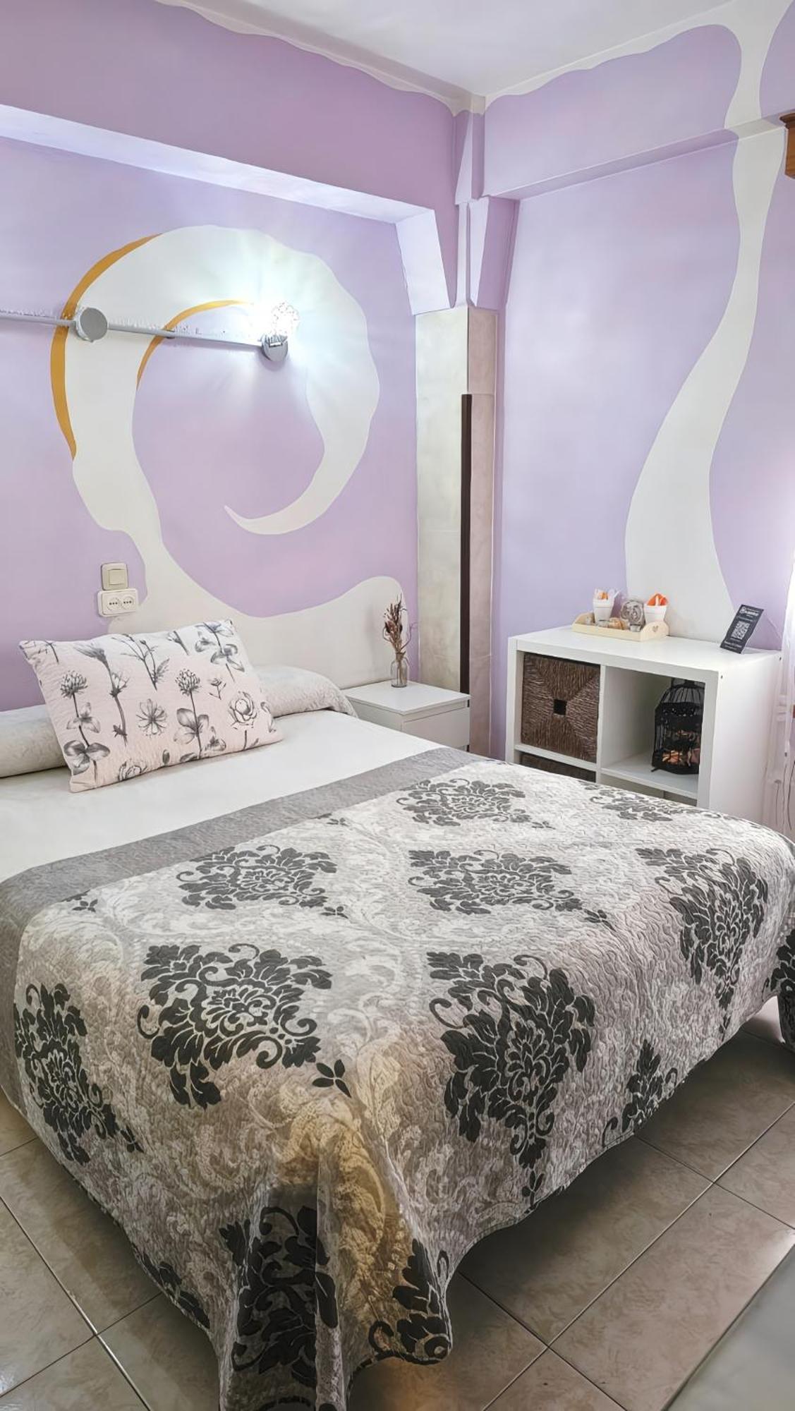 Hostal La Rosa กาเซเรส ภายนอก รูปภาพ