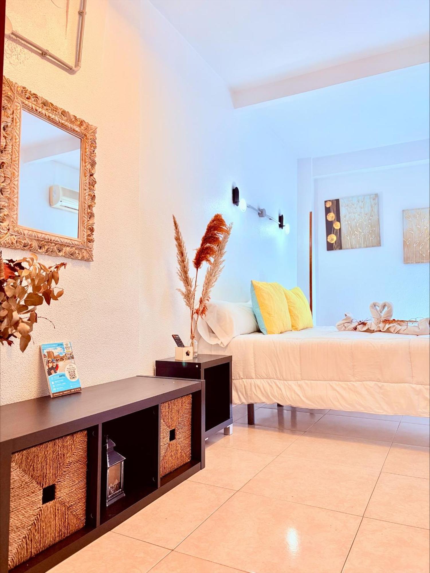 Hostal La Rosa กาเซเรส ภายนอก รูปภาพ