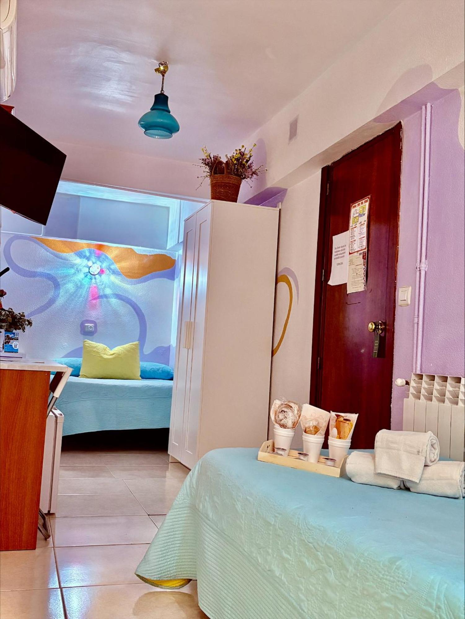 Hostal La Rosa กาเซเรส ภายนอก รูปภาพ